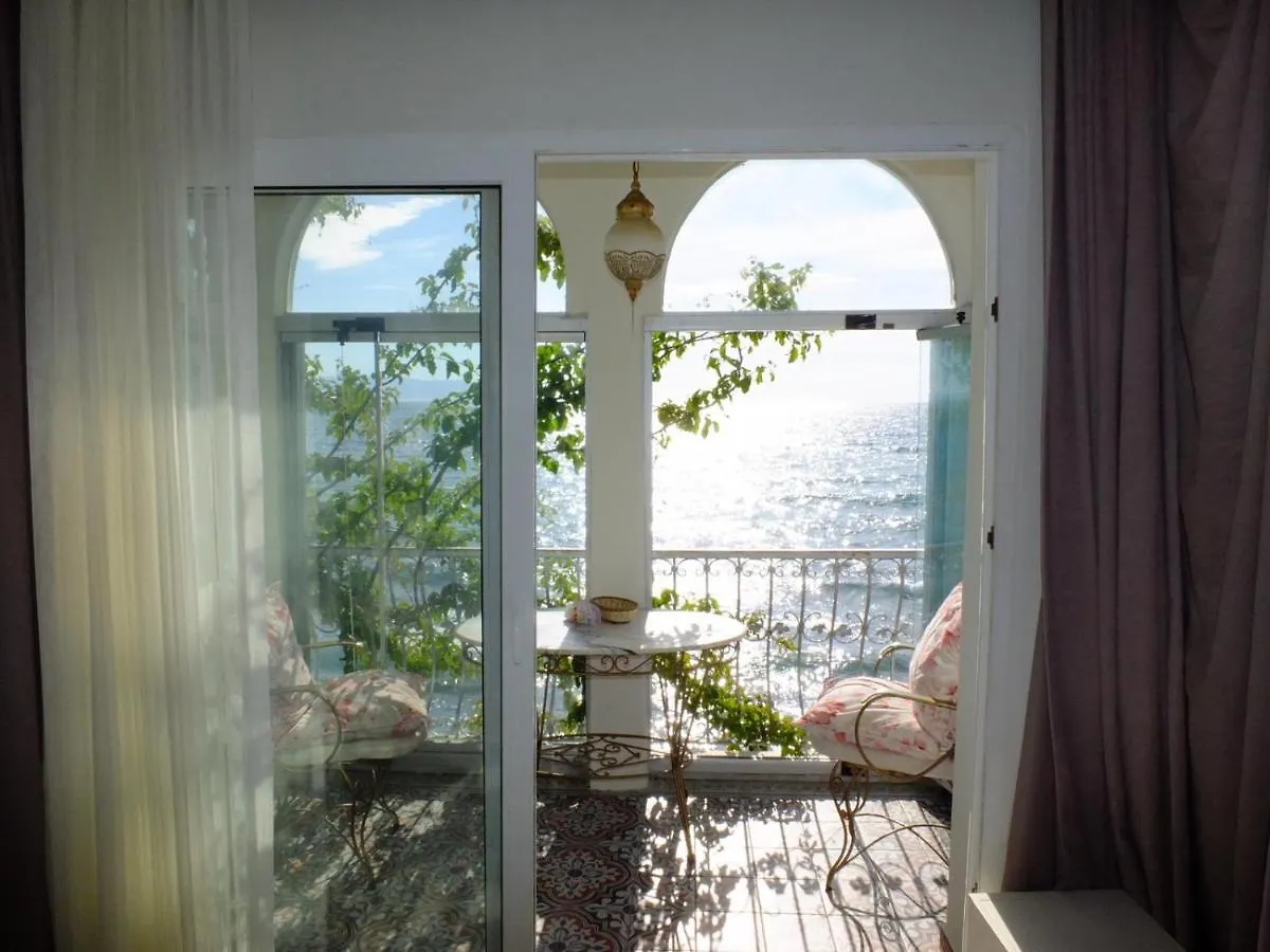 Yilanci Burnu,Kusadası Kusadası