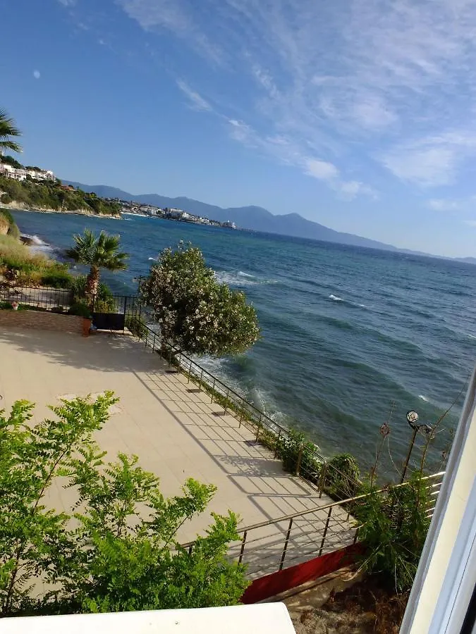 Yilanci Burnu,Kusadası 0*, Kusadası
